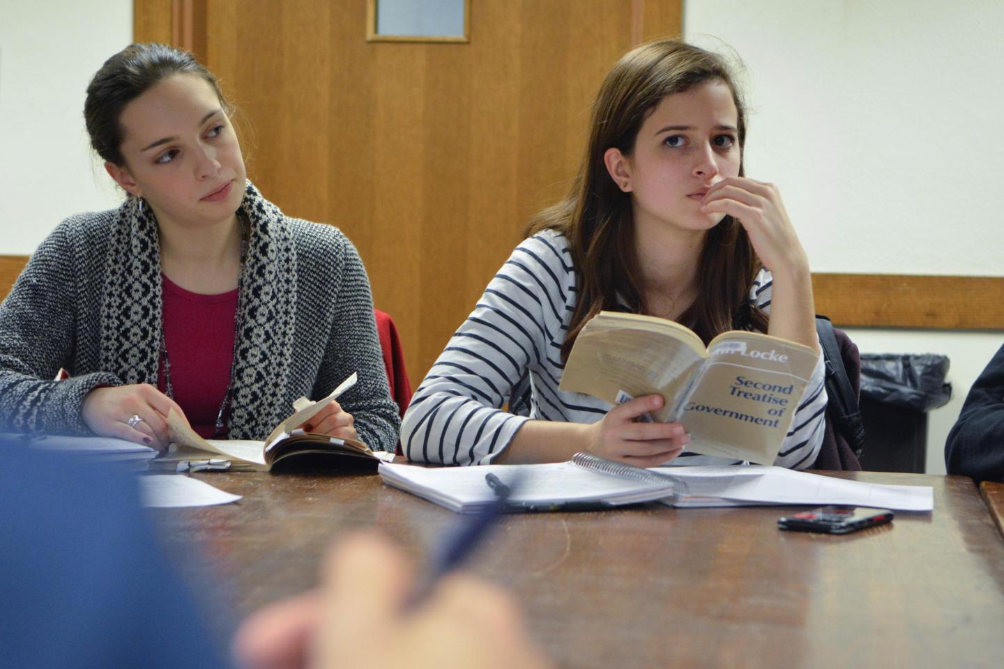 Retiring tutors helped shape a 'generation of writers' | YaleNews